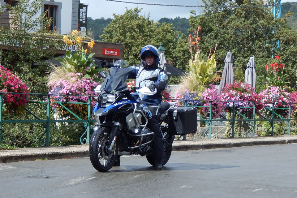 Motorrijbewijspoint Soest examengarantie AVB en AVD